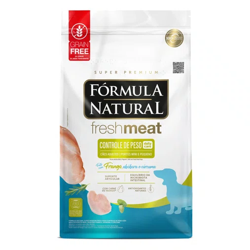 Ração Fórmula Natural Freshmeat Controle de Peso para Cães Adultos Raças Pequenas e Mini Sabor Frango e Mandioca 2,5Kg